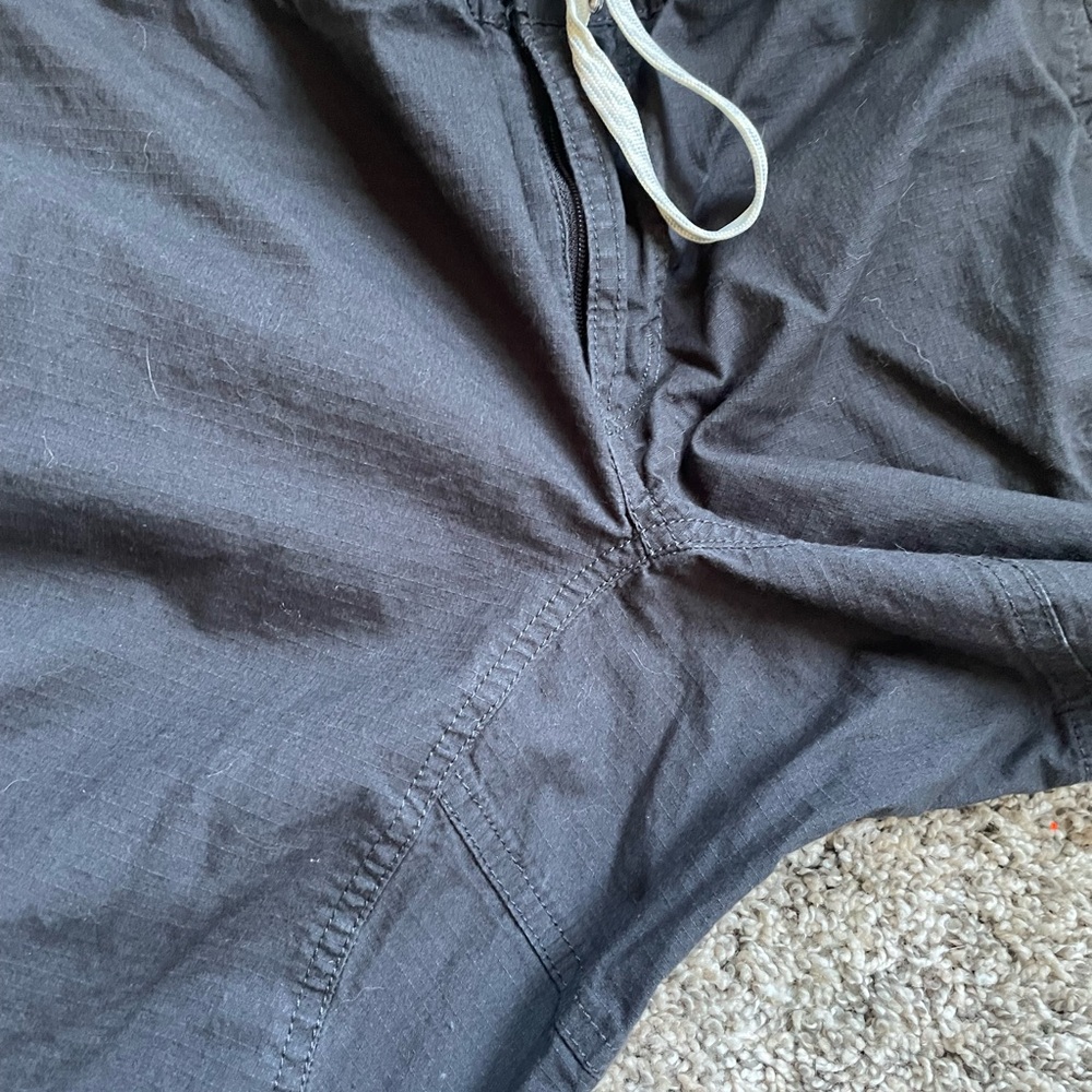 Vuori Men’s Ripstop Climber in Sz M inseam 30” in gently used condition - Picture 6 of 9